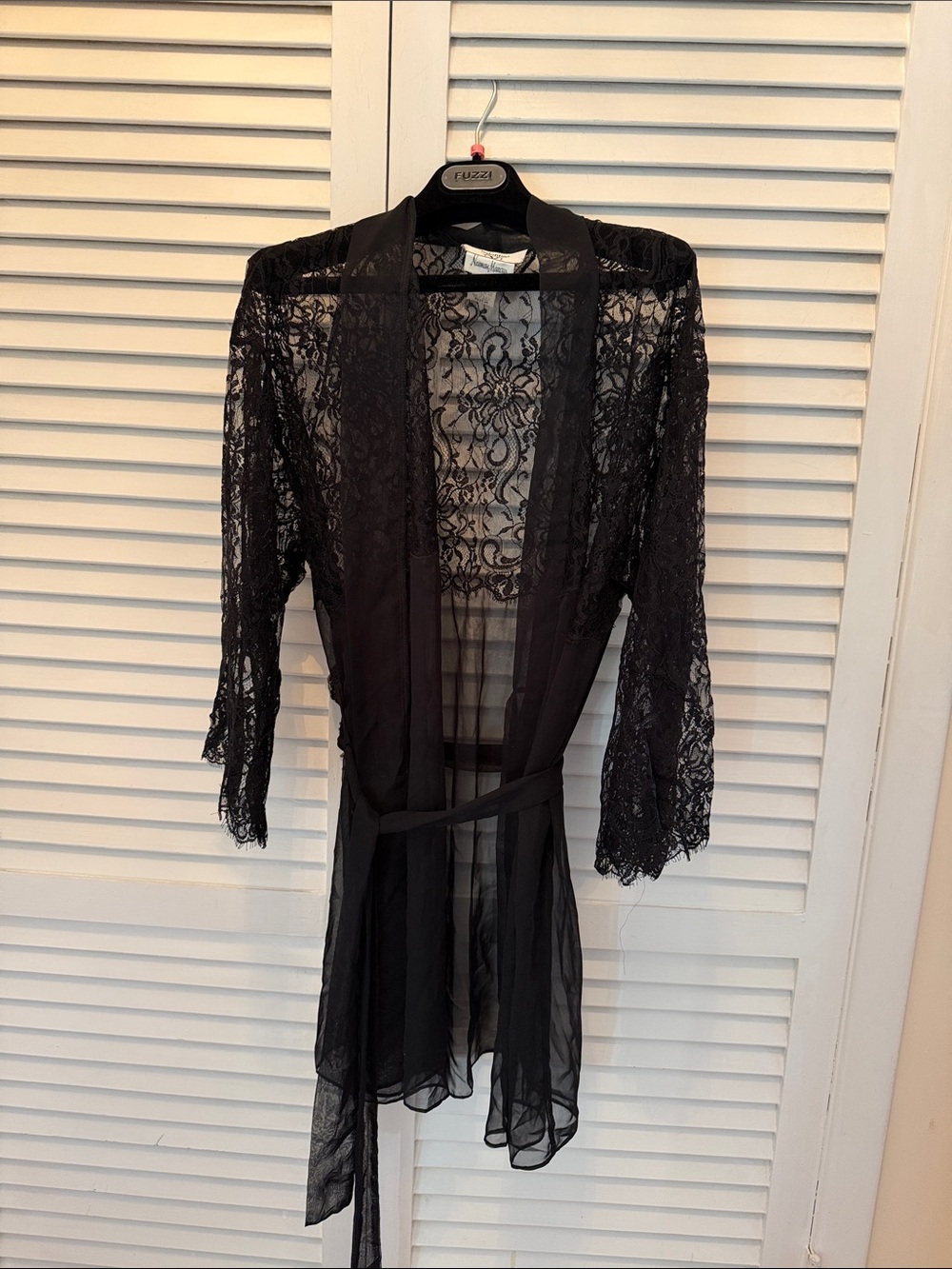 NWOT Valentino Black Sheer Lace Kimono Robe M